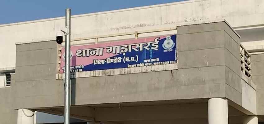 MP Crime News: दीवाली के दिन एक ही परिवार के तीन लोगों की हत्या, गांव में फैली सनसनी