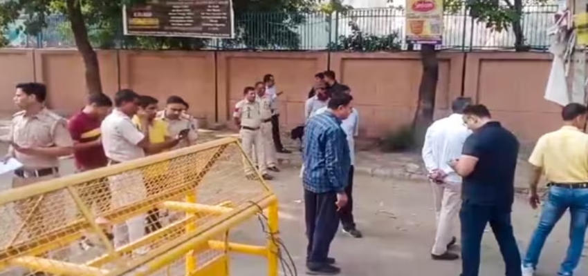 CRPF स्कूल के बाहर हुए धमाके में बड़ा खुलासा, कुत्ता घुमाने आए शख्स ने फेंकी थी सिगरेट