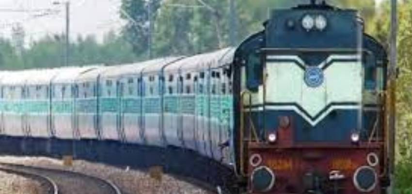 Amritsar-Howrah Explosion: अमृतसर-हावड़ा मेल में हुआ धमाका, लोगों ने कूदकर बचाई जान, 4 यात्री घायल