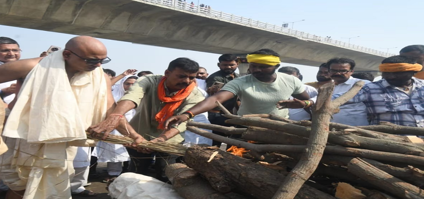 पंचतत्व में विलीन हुईं लोकगायिका शारदा सिन्हा, अंतिम विदाई में उमड़ा जनसैलाब