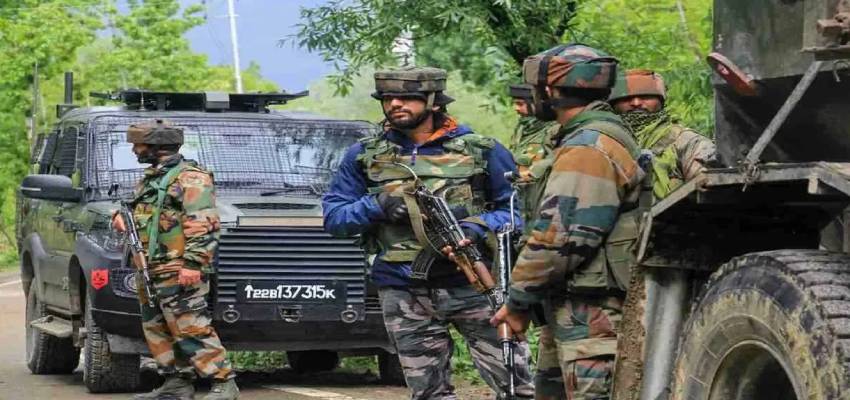 J&K के सोपोर में सेना और आतंकियों के बीच मुठभेड़, 2 आतंकवादियों को मार गिराया