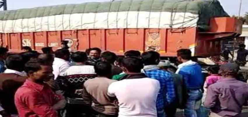 Firozpur Road Accident: आगरा-लखनऊ एक्सप्रेसवे पर दर्दनाक सड़क हादसा, बस-डंपर की टक्कर में पांच लोगों की मौत