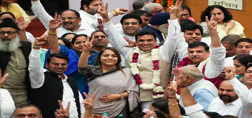 Delhi Mayor Election: बीजेपी को करारा झटका, क्रॉस वोटिंग के बावजूद 3 वोटों से महेश खींची ने जीती मेयर की कुर्सी