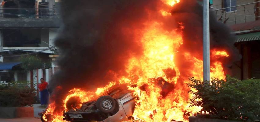 Manipur Violence:  हिंसा बढ़ते देख एक्शन मोड में केंद्र सरकार, मणिपुर के लिए रवाना हुए डीजी CRPF