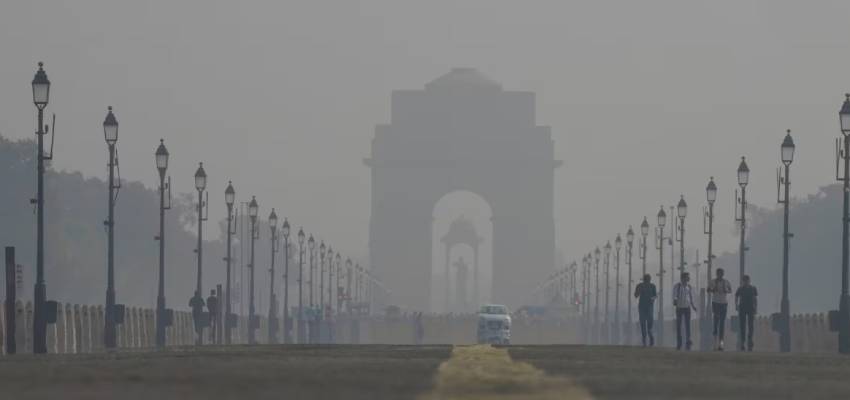 Delhi Pollution: यातायात पर लगी रोक, स्कूल हुए बंद... दिल्ली में GRAP-4 के बाद आज से ये पाबंदियां लागू