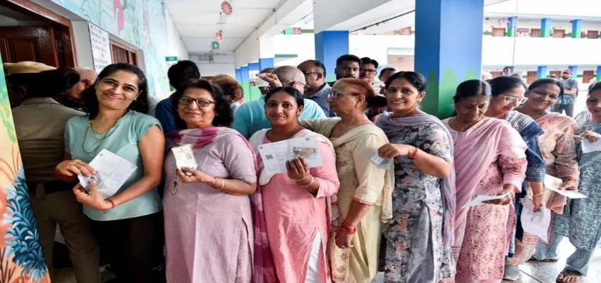 Maharashtra-Jharkhand Assembly Elections Live Update : महाराष्ट्र और झारखंड में वोटिंग खत्म, महायुति को 150 से 170 सीटें मिलने का अनुमान