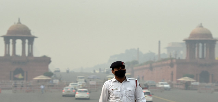 Delhi Pollution: 'बहुत खराब' श्रेणी में  दिल्ली की हवा,  कई इलाकों में AQI 400 के पार