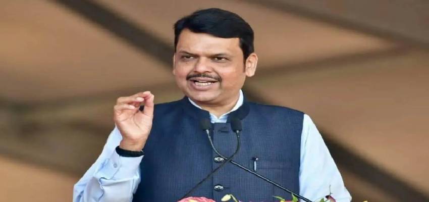 सीएम पद के लिए देवेंद्र फडणवीस को मिला समर्थन, क्या महाराष्ट्र में भी दोहराया जाएगा UP वाला फॉर्मूला?