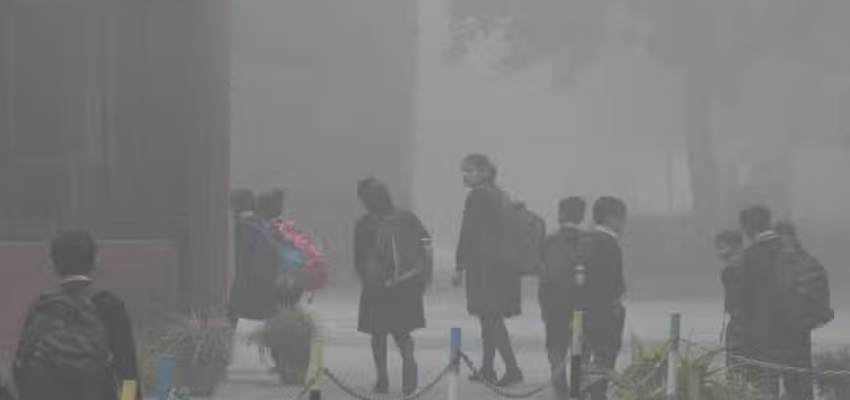 Delhi Schools: दिल्ली-NCR में हाइब्रिड मोड में चलेंगी कक्षाएं, जानें क्या है नए नियम