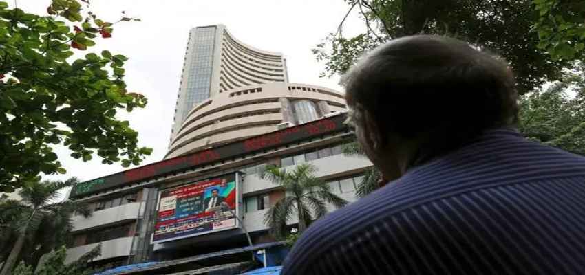 भारतीय शेयर बाजार में हाहाकार का क्या है अमेरिकी कनेक्शन? Sensex 1190 और Nifty 360 पॉइंट गिरा