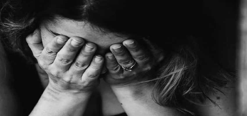 एमपी में रिश्ता हुआ शर्मसार! चलती एंबुलेंस में नाबालिग से रेप; दीदी और जीजा घटना में शामिल