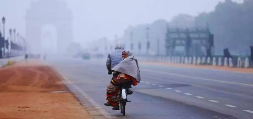 चक्रवाती तूफान फेंगल का दिल्ली-NCR के मौसम पर पड़ेगा असर? IMD ने बताया उत्तर भारत में कब बढ़ेगी ठंड