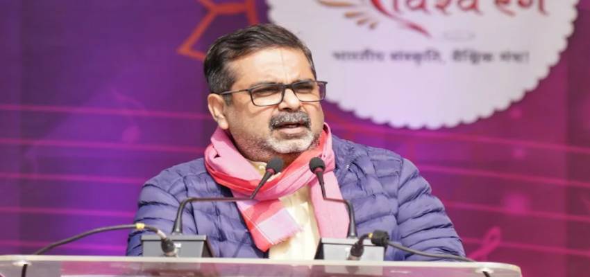 Delhi Election: 'AAP' को राजनीतिक पाठ पढ़ाएंगे अवध ओझा, दिल्ली से लड़ सकते हैं चुनाव