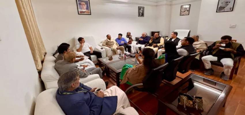 अडानी प्रकरण पर INDIA गठबंधन में टूट, TMC ने इन कारणों से किया खुद को किनारे