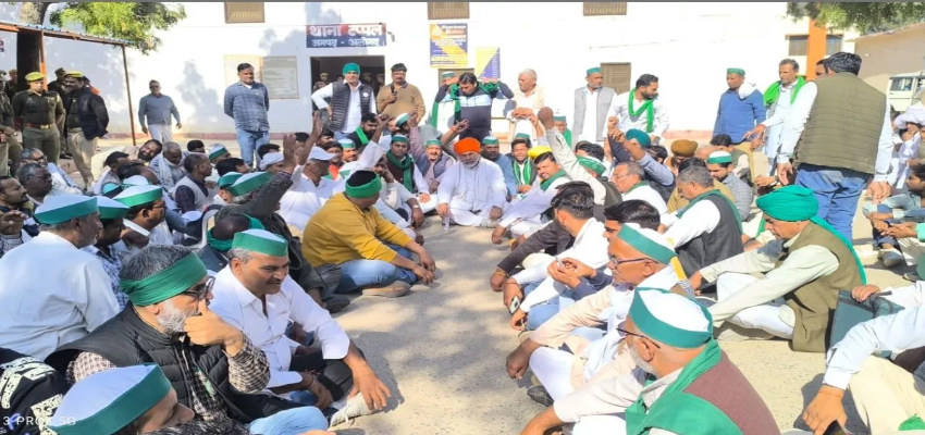 Farmer Protest: राकेश टिकैत के दिल्ली कूच करने का प्लान फेल, पुलिस ने बीच रास्ते से किया डिटेन