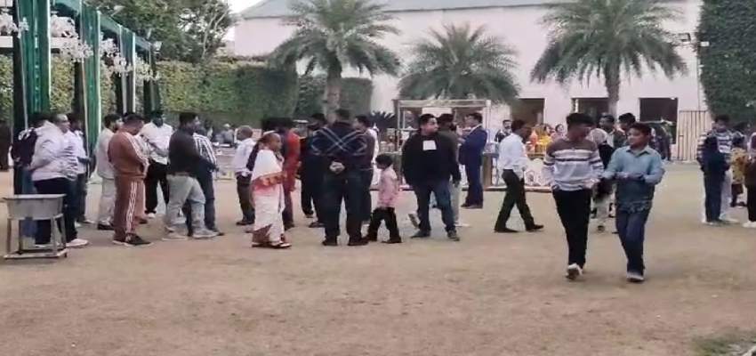 Karnal Crime: शादी समारोह में चोरों ने सोने-चांदी से भरी बैग पर किया हाथ साफ, विवाह में मचा हड़कंप