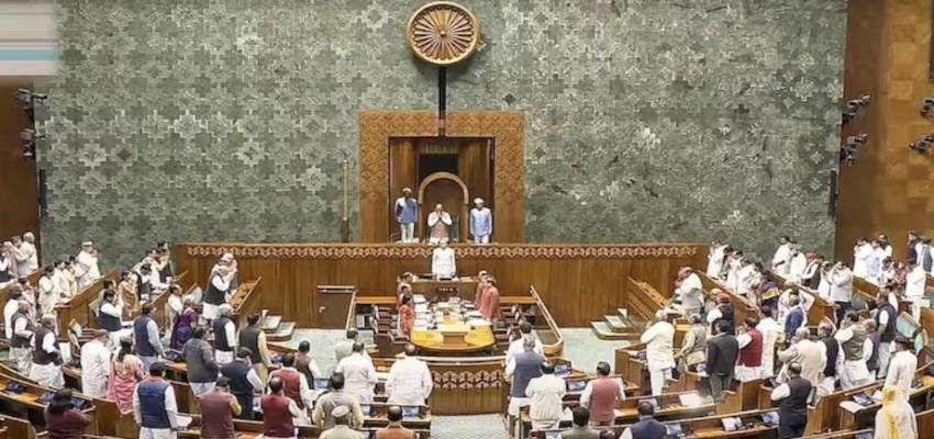 Delhi: 'कुल 994 संपत्तियों पर वक्फ का अवैध कब्जा...', केंद्र सरकार ने संसद में बताया - 2019 से बोर्ड को नहीं मिली कोई जमीन