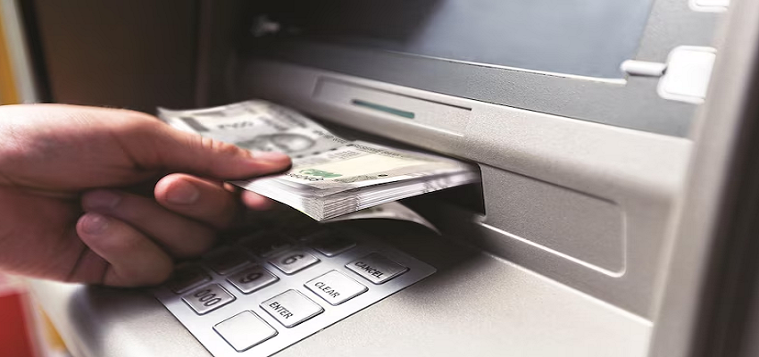 अब ATM से निकाला जा सकेगा PF का पैसा, जानें कौन-कौन और कैसे उठा सकेगा इस सुविधा का लाभ