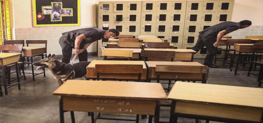 बम से उड़ाने की धमकी देने वाले को कितनी मिलती है सजा? दिल्ली के स्कूलों को लगातार आ रहा दहलाने का मैसेज