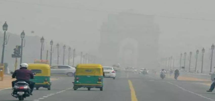 GRAP-4 In Delhi: दिल्ली-NCR में फिर से लागू हुआ ग्रैप-4, स्कूल-कॉलेज और वाहनों के लिए जारी किए निर्देश