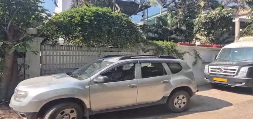 सिर्फ सात साल की नौकरी में पूर्व सिपाही बन गया करोड़पति, छापेमारी के दौरान मिली चांदी की सिल्लियां और 4 SUV