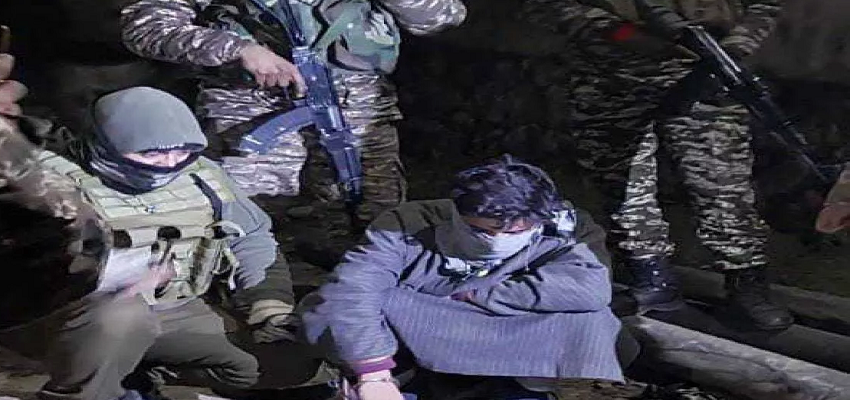 बांदीपोरा में टारगेट किलिंग की कोशिश नाकाम, सुरक्षाबलों ने आतंकी को दबोच कर किए बरामद भारी हथियार