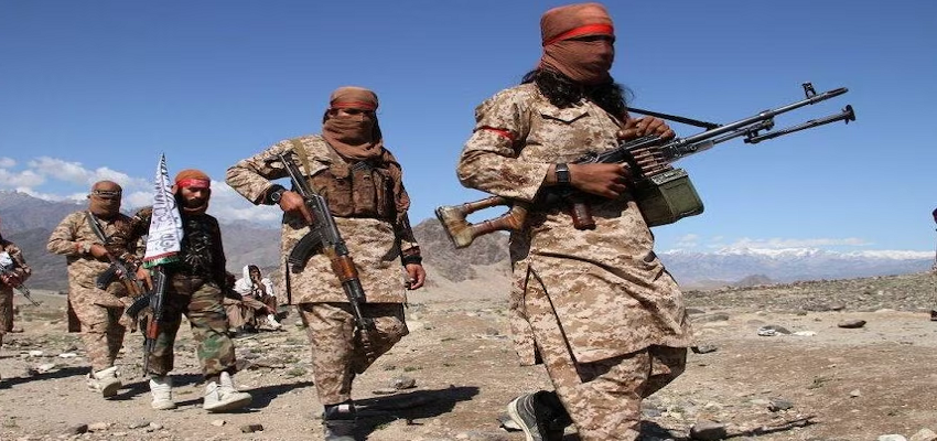 तालिबान की बढ़ती गतिविधियों के बीच पाकिस्तान ने सीमा पर तैनात किए सैनिक, किसी भी वक्त भड़क सकता है युद्ध