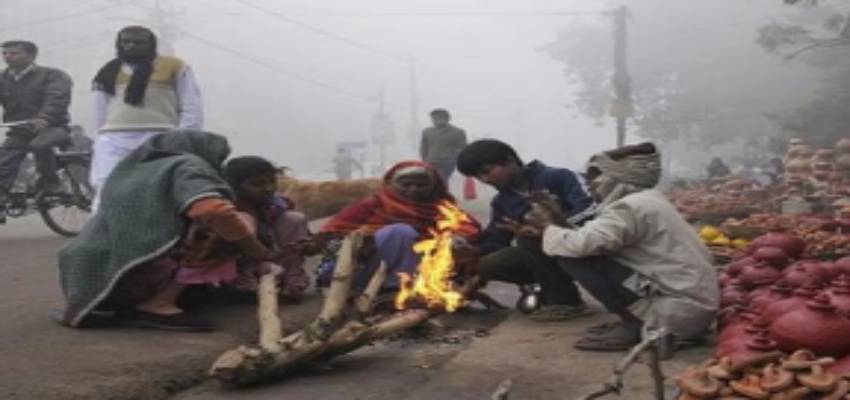Weather Update: नए साल पर ठंड से कांप रही दिल्ली तो कश्मीर में शीतलहर, अब मौसम विभाग ने दी बड़ी चेतावनी