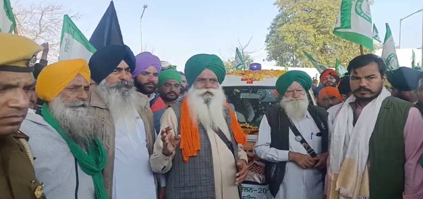 'जितनी चाहे उतनी ताकत लगा ले लेकिन हम नहीं रुकेंगे', खनौरी बॉर्डर पर बैठे किसानों की केंद्र को चुनौती