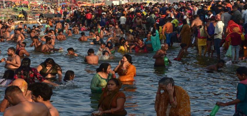 आस्था की नगरी में होगा टेक्नोलॉजी का संगम, श्रद्धालुओं के रहने और उनकी सुरक्षा में मदद करेंगे AI टूल्स