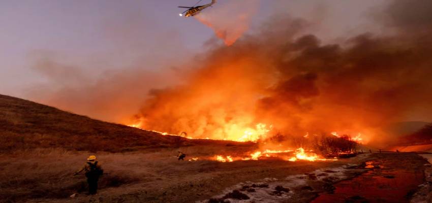जैसे परमाणु बम गिरा दिए हो! लॉस एंजिल्स में लगी आग से 10 हजार इमारतें खाक, अब तक 11 लोगों की मौत