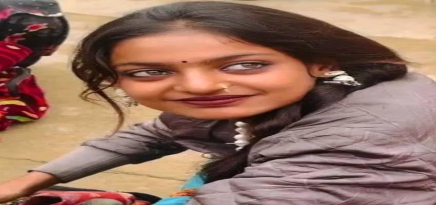 खूबसूरत आंखों वाली वायरल मोनालिसा ने क्यों रोते हुए छोड़ा महाकुंभ? बहनों ने बताई पूरी कहानी