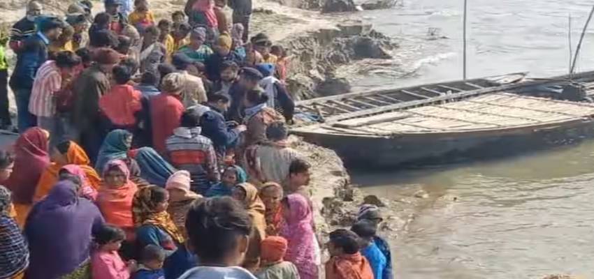 बिहार के कटिहार में 17 लोगों से भरी नाव के पलटने से 3 लोगों की मौत, कई लापता
