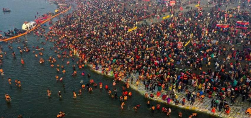 Mahakumbh 2025: महाकुंभ में अब तक 10 करोड़ लोगों ने लगाई आस्था की डुबकी, उमड़ा लोगों का जनसैलाब