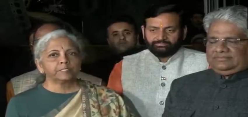 Delhi Election: “केजरीवाल को चुनाव प्रचार करने से रोका जाए”, निर्मला सीतरमण ने चुनाव आयुक्त से की मांग