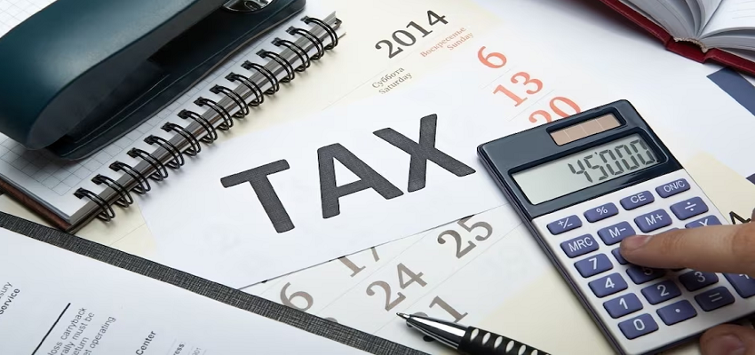 12 लाख रुपये तक की इनकम हुई टैक्स फ्री,  क्या ओल्ड टैक्स रिजीम अब भी है बेहतर?