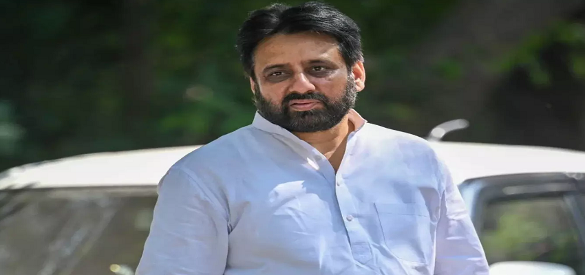 AAP विधायक अमानतुल्लाह खान के खिलाफ दिल्ली पुलिस ने दर्ज की FIR, जानें क्या है पूरा मामला?