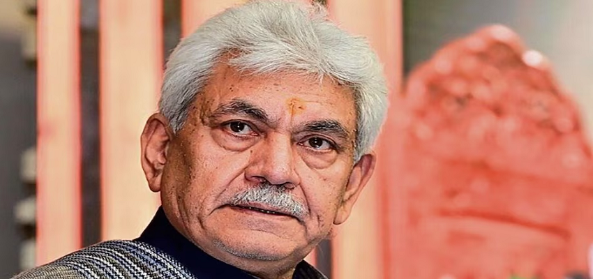 आतंकियों को हथियार और खुफिया जानकारी दे रहे थे सरकारी कर्मचारी, जम्मू-कश्मीर प्रशासन ने तीन को किया बर्खास्त