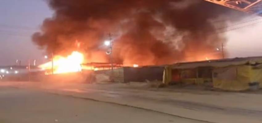 महाकुंभ मेला क्षेत्र के सेक्टर 18 और 19 में लगी भीषण आग, कई टेंट जलकर खाक