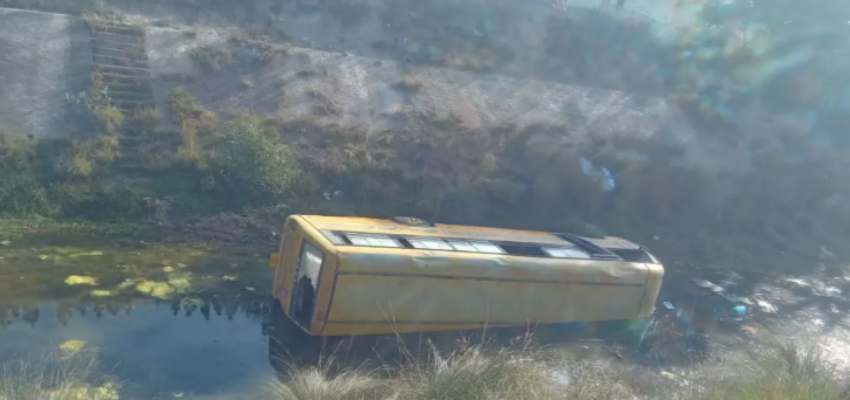 कैथल में बड़ा हादसा, नहर में गिरी स्कूल बस; 8 बच्चे गंभीर रूप से घायल