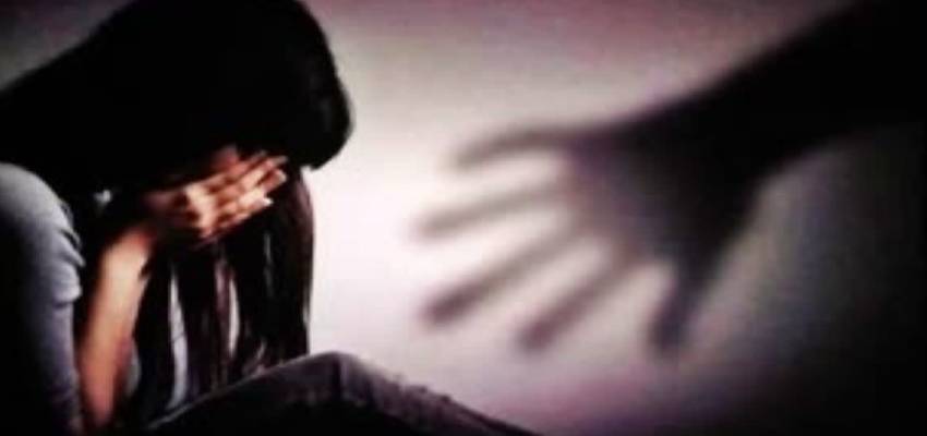 बेंगलुरु में इंसानियत हुई शर्मसार, होटल की छत पर 4 लोगों ने महिला के साथ की दरिंदगी