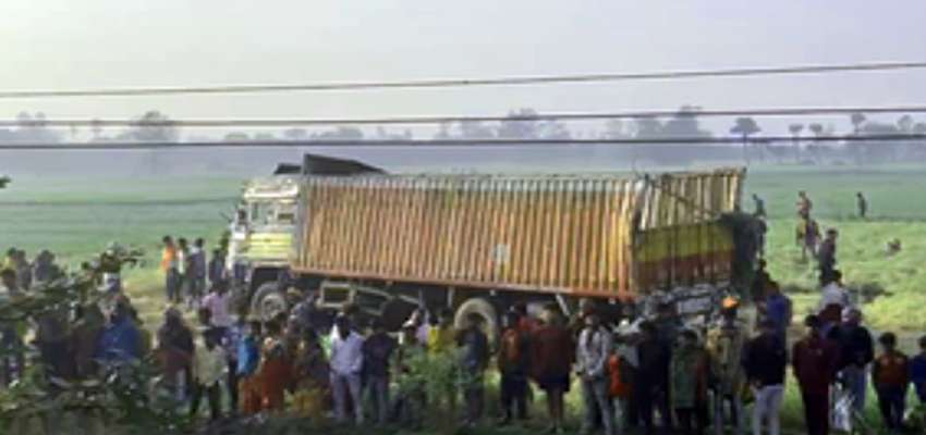 Patna Road Accident: ट्रक और ऑटो में जबदस्त भिड़ंत, 7 लोगों की दर्दनाक मौत