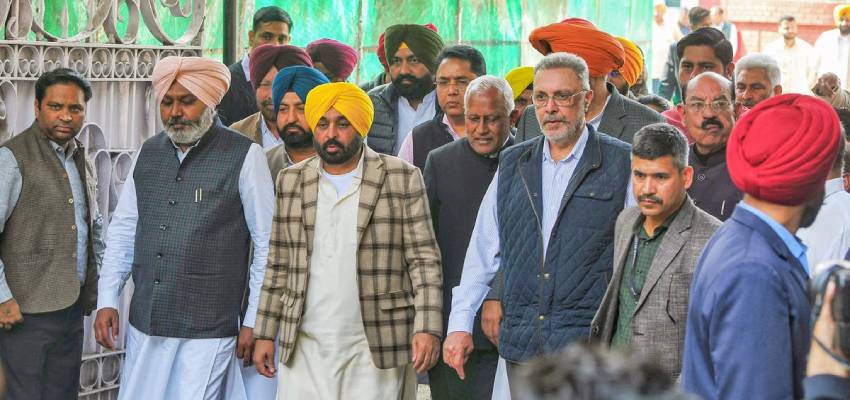 Punjab: क्या खतरे में है मान सरकार? कांग्रेस नेता के बयान ने मचाई सियासी हलचल