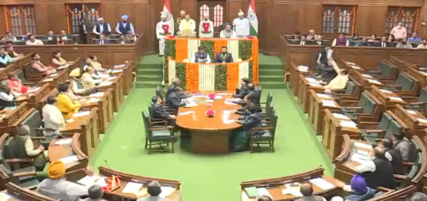स्पीकर ने आतिशी सहित सभी AAP विधायक को किया सस्पेंड, एलजी के अभिभाषण का कर रहे थे विरोध