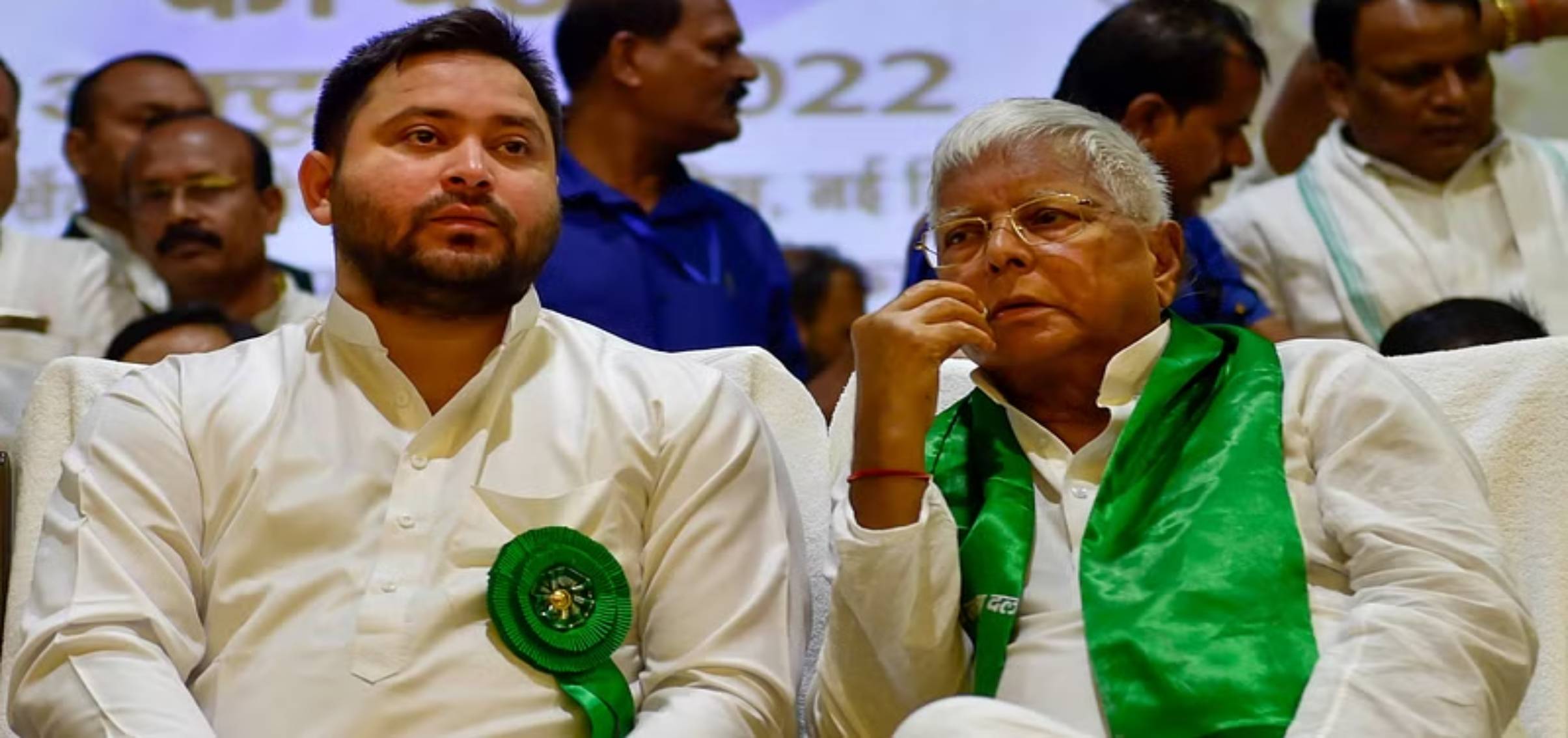 Bihar: चुनावी साल में लालू परिवार को बड़ा झटका, लैंड फॉर जॉब मामले में दिया ये आदेश