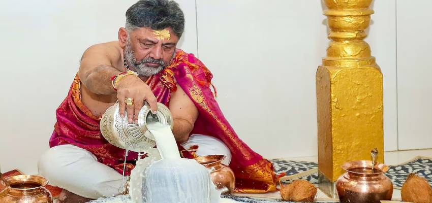 “मैं हिंदू पैदा हुआ और हिंदू ही मरूंगा”, डीके शिवकुमार का चौंकाने वाला बयान आया सामने