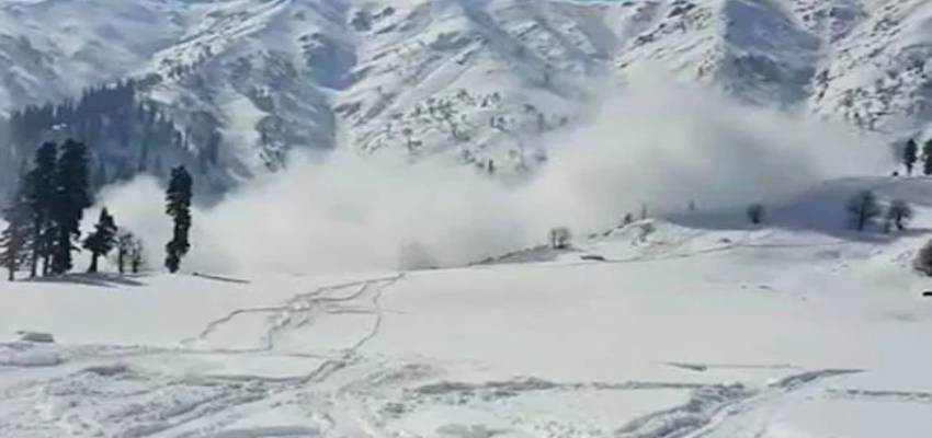 Uttarakhand: चमोली में ग्लेशियर टूटने की घटना, 50 से अधिक मजदूर दबे