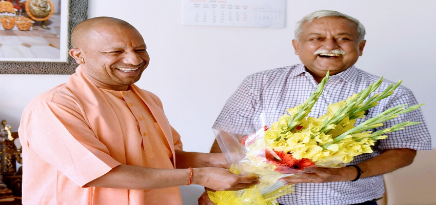 CM योगी के सलाहकार बने रहेंगे अवनीश अवस्थी, पूर्व IAS को फिर मिला कार्यकाल विस्तार