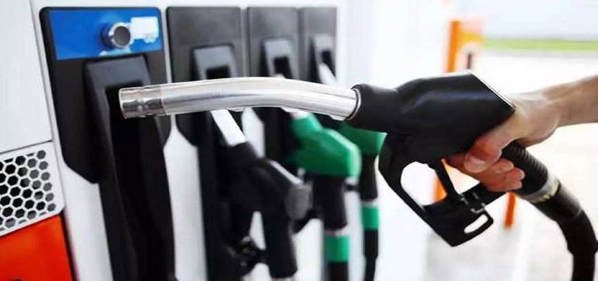 दिल्ली सरकार का बड़ा ऐलान, 1 अप्रैल से इन गाड़ियों को नहीं मिलेगा पेट्रोल-डीजल