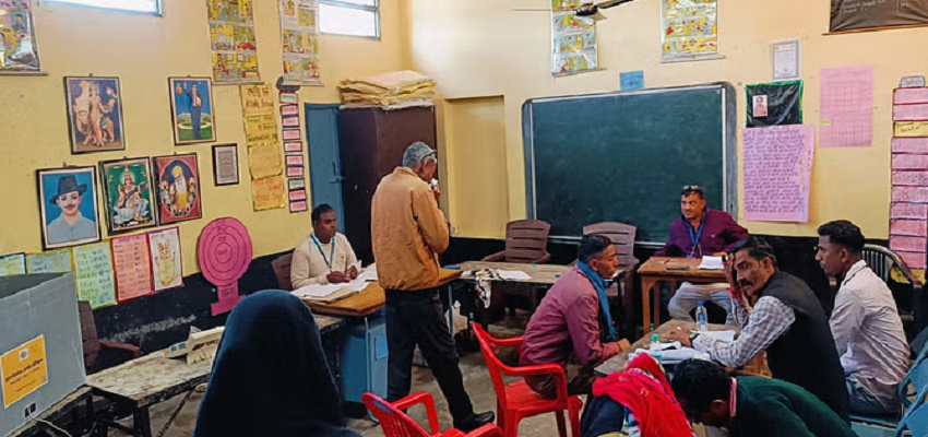 Haryana Nikay Chunav 2025: शाम 6 बजे तक 40.8% वोटिंग, टॉप पर फतेहाबाद और सोनीपत रहा सबसे पीछे